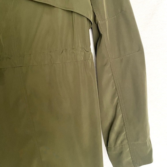 Athleta Drippity Olive Green Windbreaker Jacket Size Medium Light weight - Picture 8 of 13